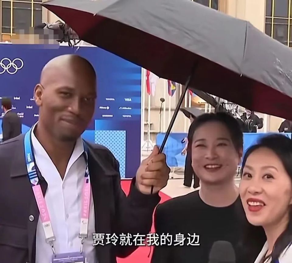 随机德罗巴回归赛场，高光表现首场状态亮眼，FPX观众沸腾！